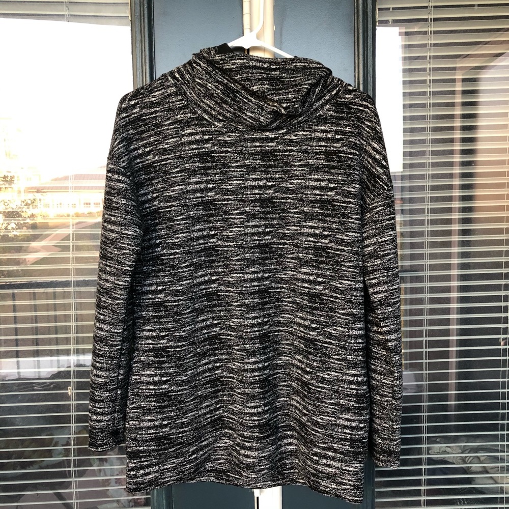 Workout turtleneck